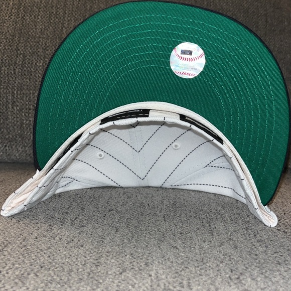 New Era Detroit Tigers Stadium Patch Pinstripe Throwback Edition - Picture 3 of 3